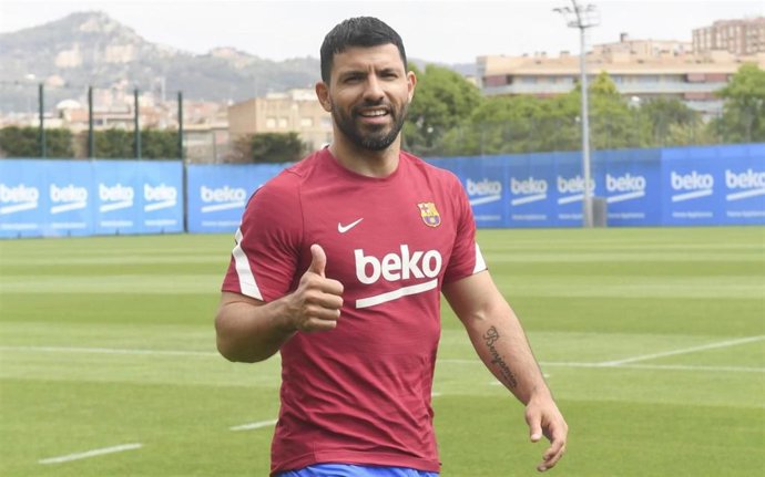 El jugador del FC Barcelona Sergio 'Kun' Agüero en su primer entrenamiento de pretemporada con el equipo blaugrana