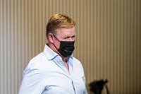 Koeman: "Es mentira que Agüero quiera irse, está muy ilusionado"