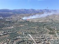 Extinguido el incendio que se declaró en el paraje El Marchal de Abrucena (Almería)