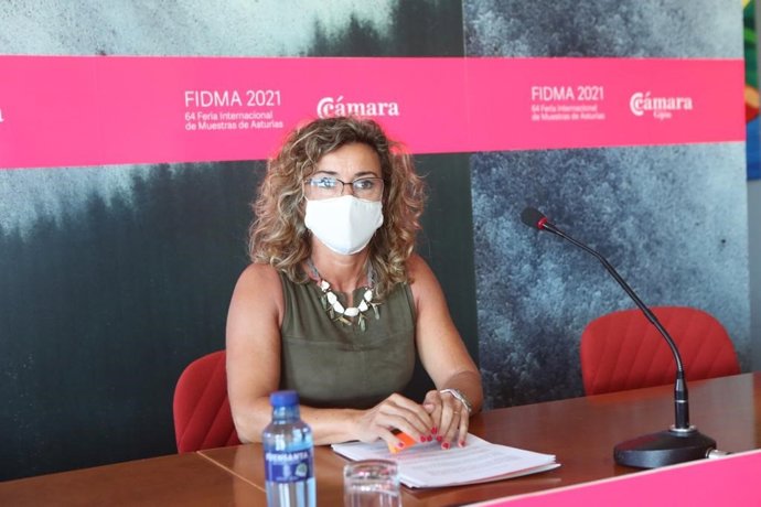 La portavoz de Ciudadanos en la Junta, Susana Fernández, en rueda de prensa en la Fidma.