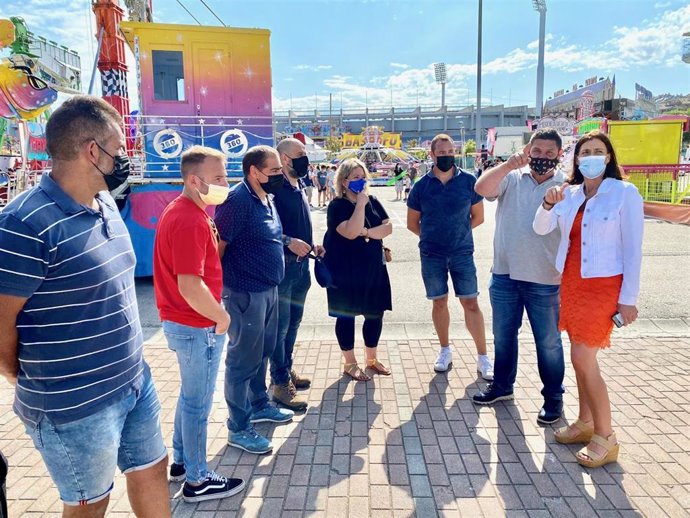 Igual visita el recinto ferial de Santiago y se reúne con los feriantes. Archivo