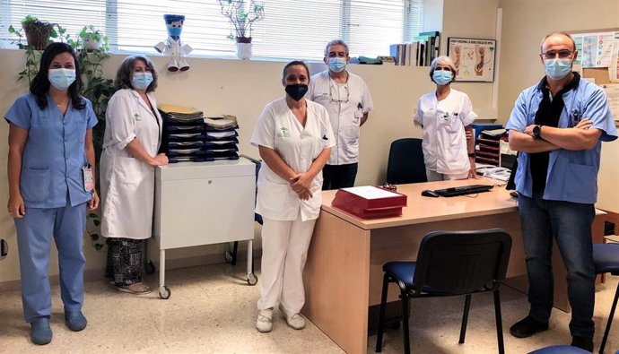 Especialistas enacrgados de la unidad de nefrología del Virgen del Rocío