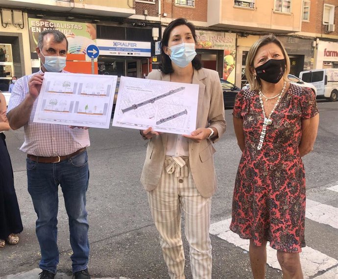 Presentación del proyecto de renovación integral de la calle Reina Fabiola, con la consejera de Infraestructuras, Patricia Cavero