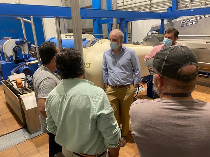 Archivo - El diputado sevillano de Vox en Andalucía, Macario Valpuesta.