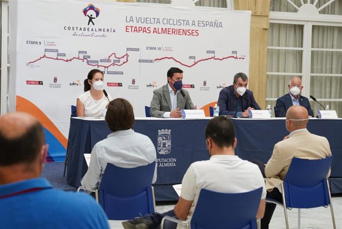 Presentación de las etapas 9 y 10 de La Vuelta en Almería.
