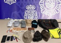 Efectos incautados a los miembros de dos grupos organizados dedicados a robos en el aparcamiento del aeropuerto de Málaga-Costa del Sol.