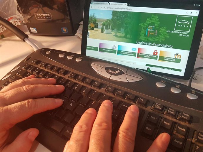 Archivo - Foto recurso de formación telemática.