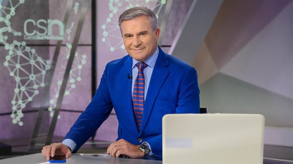 Imagen del informativo presentado por Fernando García Mena de Canal Sur