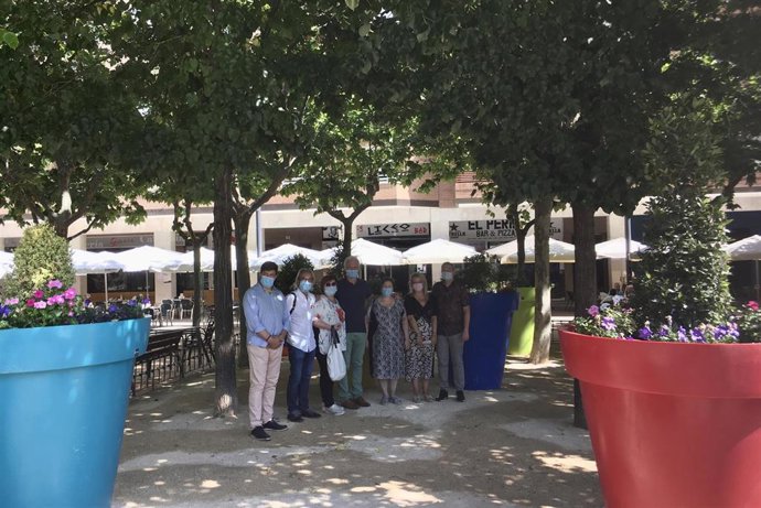 El alcalde de Logroño, Pablo Hermoso de Mendoza, acompañado por el concejal de Medio Ambiente, José Manuel Zúñiga; el edil de Participación Ciudadana, Kilian Cruz-Dunne; y el concejal Rubén Antoñanzas.