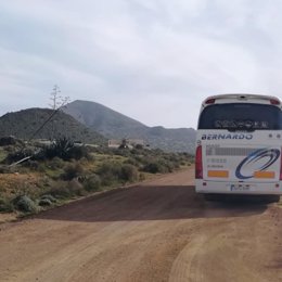 Bus lanzadera en el Parque Natural de Cabo de Gata-Níjar (Almería)