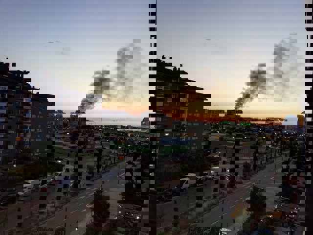 Incendio de pastos en el distrito de Fuencarral visto desde Sanchinarro.