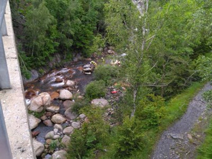 El vehículo ha caído al río Ésera, en Benasque.