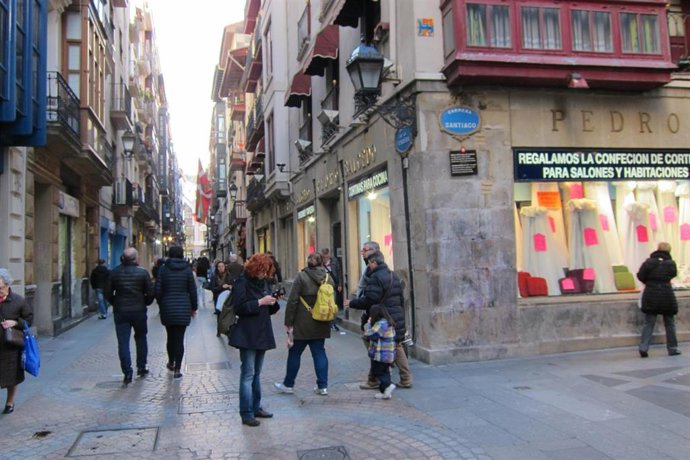 Archivo - Parlamento Vasco pide duplicar el presupuesto para el comercio y rechaza un impuesto a las grandes superficies