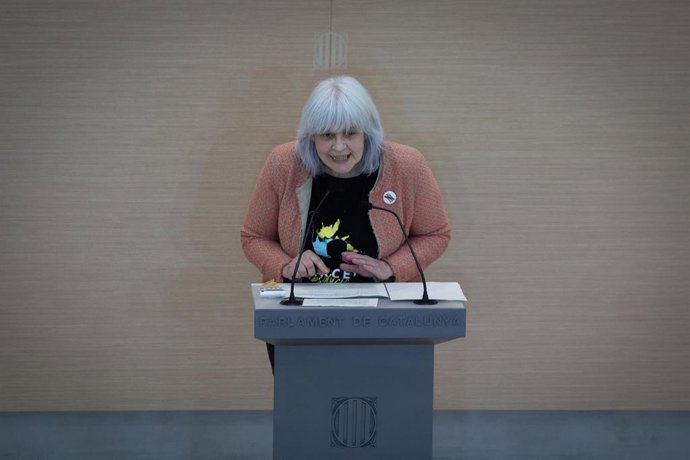 Archivo - La presidenta de la CUP en el Parlament, Dolors Sabater interviene durante la primera sesión del debate de investidura a la presidencia de la Generalitat de Catalunya, en el Parlament, Barcelona, Cataluña, (España), a 26 de marzo de 2021