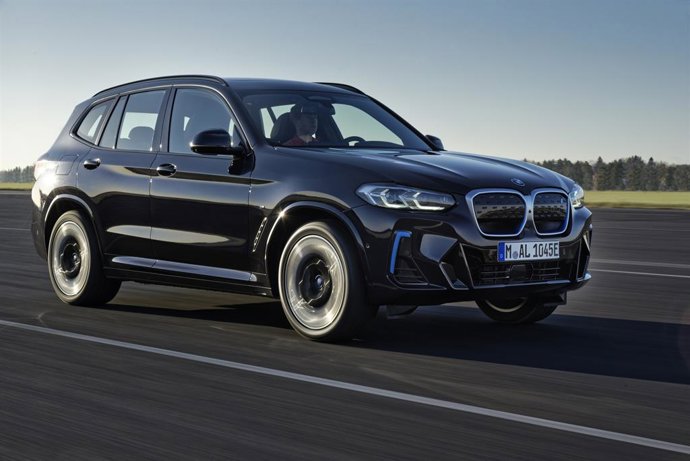 El renovado BMW iX3.