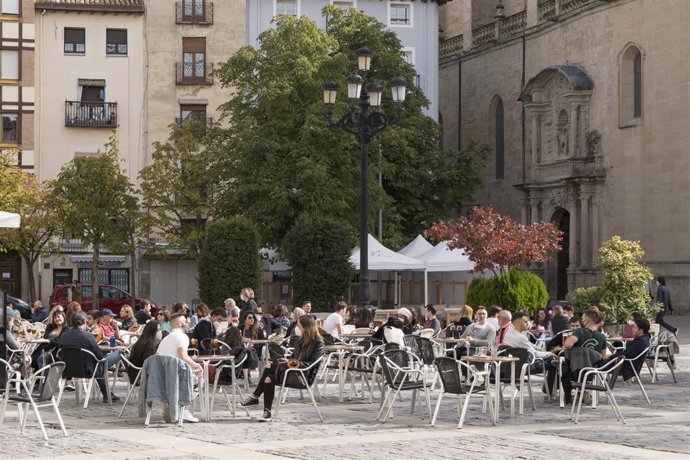 Archivo - Ambiente en las terrazas de la Plaza del Mercado 