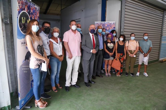 Visita a la nueva nave de almacenamiento y distribución de productos frescos del programa Feaga