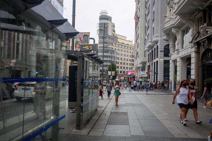 Un termómetro en el centro de Madrid marca una temperatura de 41 grados centígrados, a 11 de julio de 2021, en Madrid (España). 