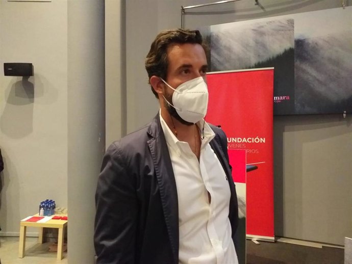 Pablo García, presidente de la Asociación de Jóvenes Empresarios (AJE), antes de participar en un acto de esta organización en la Feria Internacional de Muestras de Asturias, en Gijón