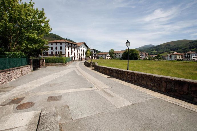 Imagen De La Calle Mayor De Elbetea, Donde Se Ejecutará Una Nueva Pavimentación