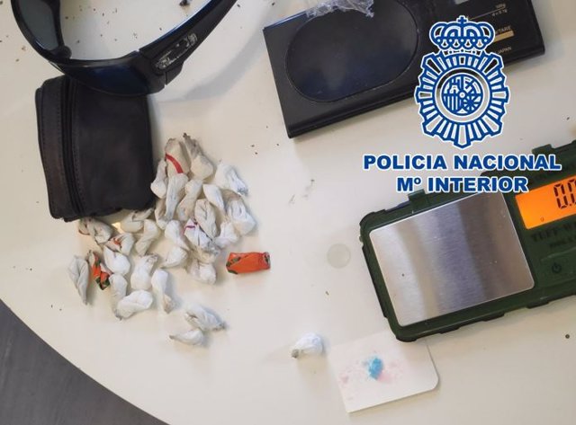 Cocaína dosificada tras una intervención en Granada