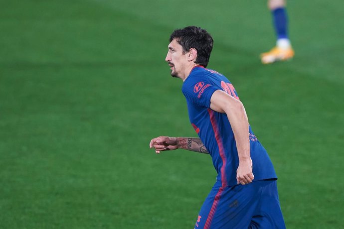 Archivo - Stefan Savic of Atletico de Madrid during the la Liga match between Villarreal and Atletico de Madrid at Estadio de la Ceramica on 28 February, 2021 in Vila-real, Spain