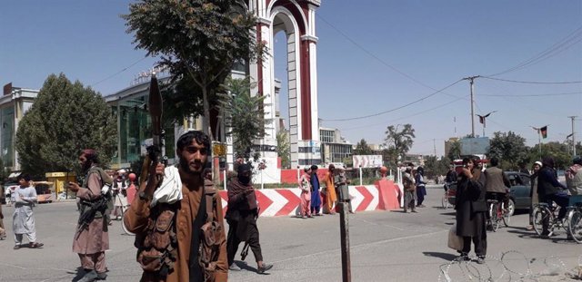 Milicianos talibán en la ciudad de Ghazni