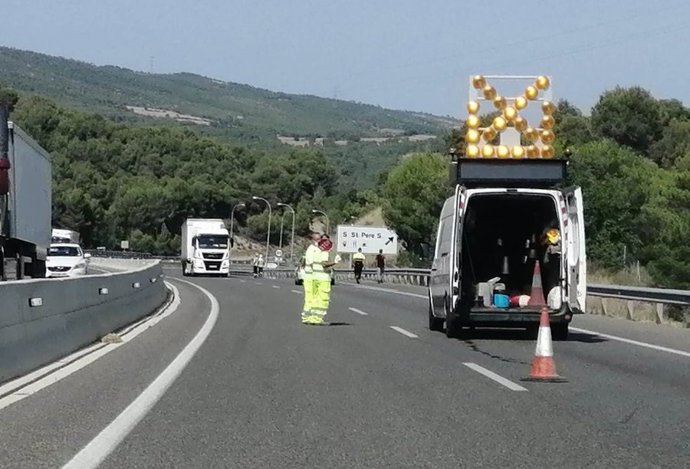 Denuncian al conductor de un camión por circular en dirección contraria por la C-25 en la Anoia (Barcelona)