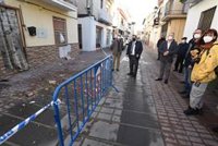 Los seísmos de Granada provocan el desprendimiento de un muro mientras se analizan posibles daños estructurales