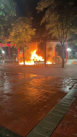 Un momento del incendio.