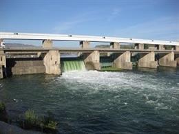 Endesa facilita un caudal mínimo en el Ebro para las actividades de la Festa Major de Flix