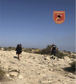Archivo - Los Bomberos Del Speis Rescatan A Dos Jóvenes Atrapadas En La Cima De La Serra Grossa En Alicante
