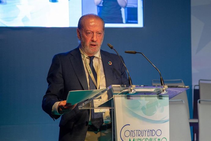 Archivo - El presidente de la Diputación de Sevilla y de la FAMP, Fernando Rodríguez Villalobos.