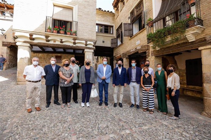 El presidente del Gobierno de Aragón, Javier Lambán, ha visitado Alquézar