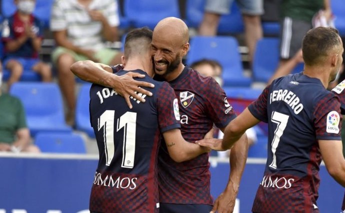 El Huesca celebra el triunfo ante el Eibar en la primera jornada de la Liga SmartBank 2021-22