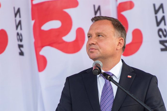 Archivo - 31 August 2020, Poland, Gdansk: Polish President Andrzej Duda to the crowd during the 40th Anniversary of August Agreements. The August Agreements were a symbolic beginning of the Solidarity Trade Union to end the wave of workers' strikes in 1