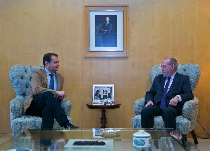 Archivo - Antonio Conde y Fernando Rodríguez Villalobos en una imagen de archivo