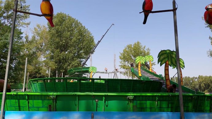 Barca de agua de una atracción de la feria de Cuenca