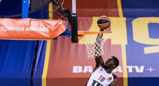 Archivo - Youssoupha Fall con el Baskonia