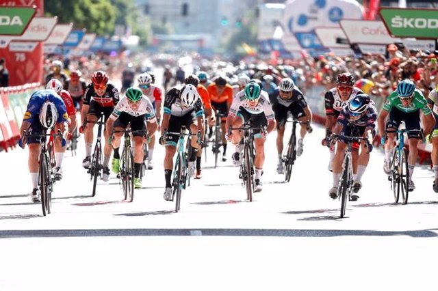 Philipsen se adjudica el primer esprint de La Vuelta en Burgos