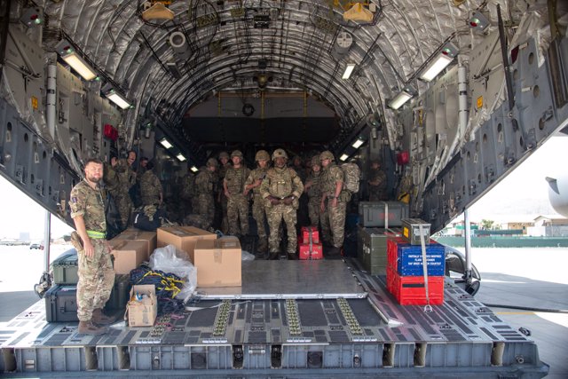 Miembros de la 16 Brigada de Asalto del Aire llegan a Kabul para ayudar a rescatar a ciudadanos británicos  /Ministerio de Defensa de Reino Unido via PA Media/dpa