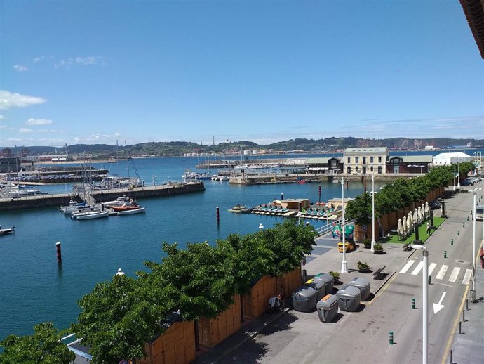 Archivo - Puerto Deportivo de Gijón