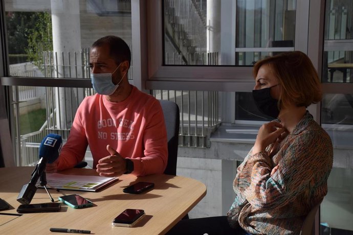 Angel  García, a la izquierda