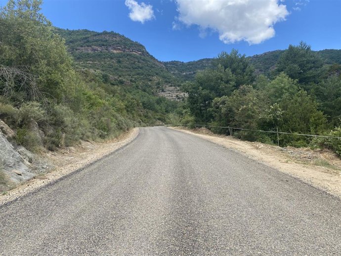 El núcleo de Lúsera, en Nueno (Huesca), mejora su vía de acceso tras una inversión de más de 48.000 euros de la Diputación de Huesca.