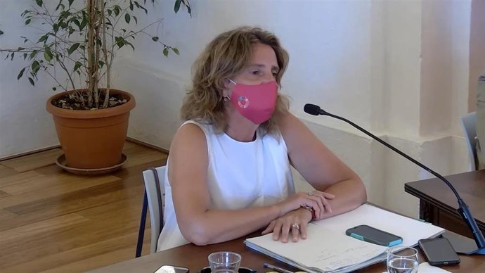 La vicepresidenta tercera del Gobierno y ministra para la Transición Ecológica y el Reto Demográfico, Teresa Ribera, en Menorca.