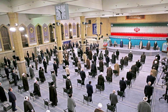 Medidas de distanciamiento durante la toma de posesión de Ebrahim Raisi