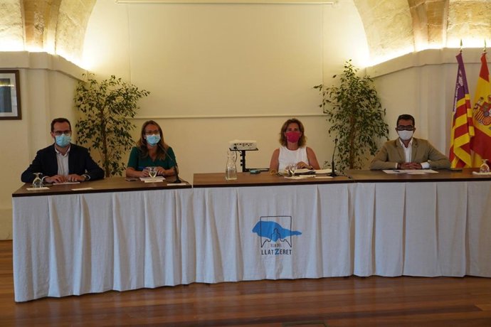 La vicepresidenta y ministra para la Transición Ecológica y el Reto Demográfico, Teresa Ribera, en una rueda de prensa en Menorca.
