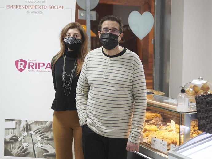 Los fundadores de la Escuela de Pastelería Ripa, que han recibido el apoyo de MicroBank.