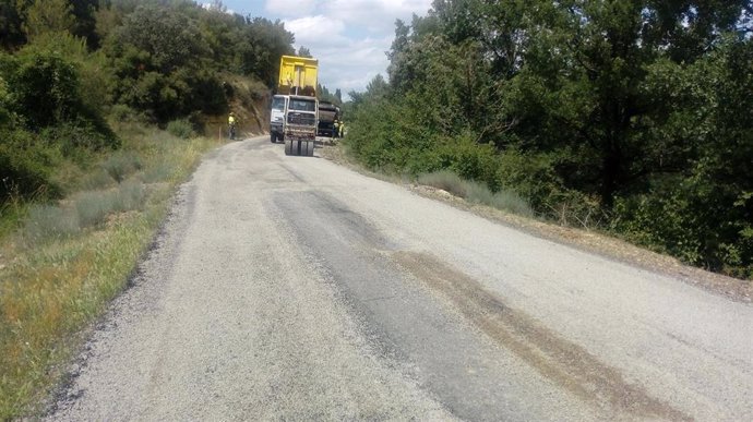 El Gobierno de Aragón mejora el tramo de la carretera A-1103, entre Luna, El Frago y Biel, en la provincia de Zaragoza.