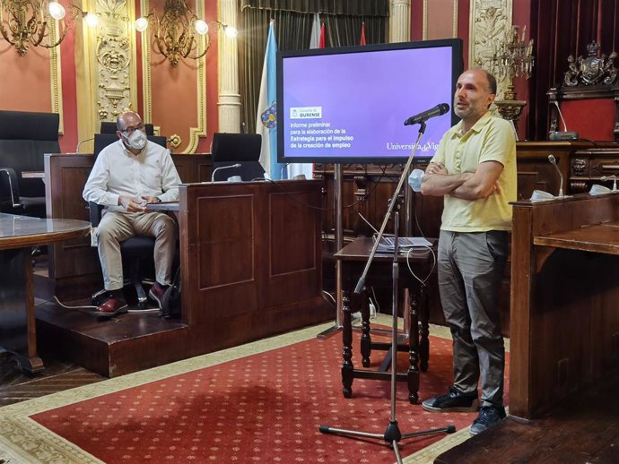 El alcalde de Ourense, Gonzalo Pérez Jácome, en un acto en el consistorio